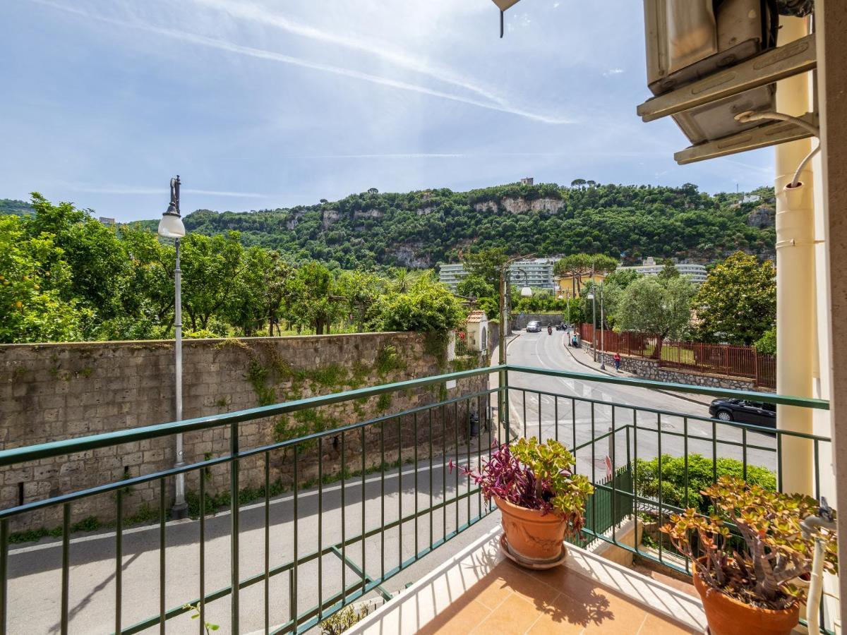 Marea Suite - De Vivo Realty Сорренто Экстерьер фото